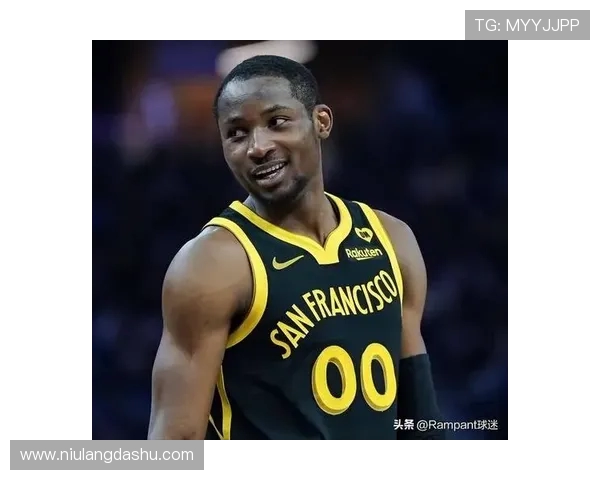 库明加连续两场比赛穿欧文球鞋引发球鞋市场热潮